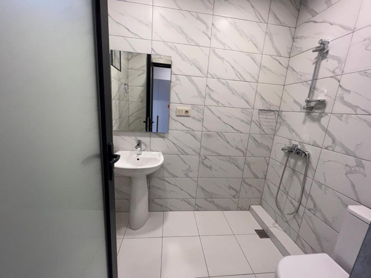 Batumi Hotel R&M Εξωτερικό φωτογραφία