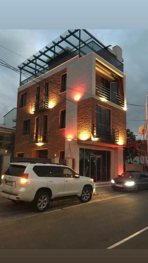 Batumi Hotel R&M Εξωτερικό φωτογραφία
