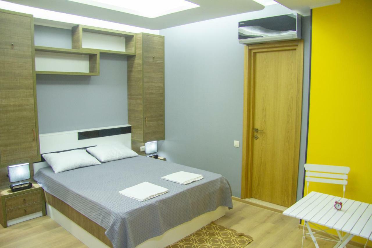 Batumi Hotel R&M Εξωτερικό φωτογραφία