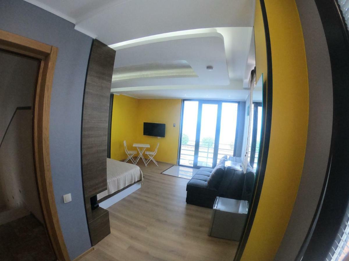 Batumi Hotel R&M Εξωτερικό φωτογραφία