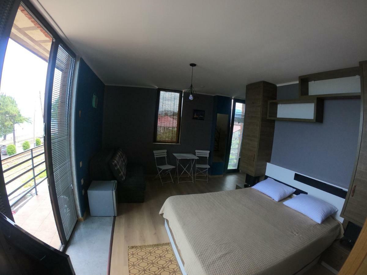 Batumi Hotel R&M Εξωτερικό φωτογραφία
